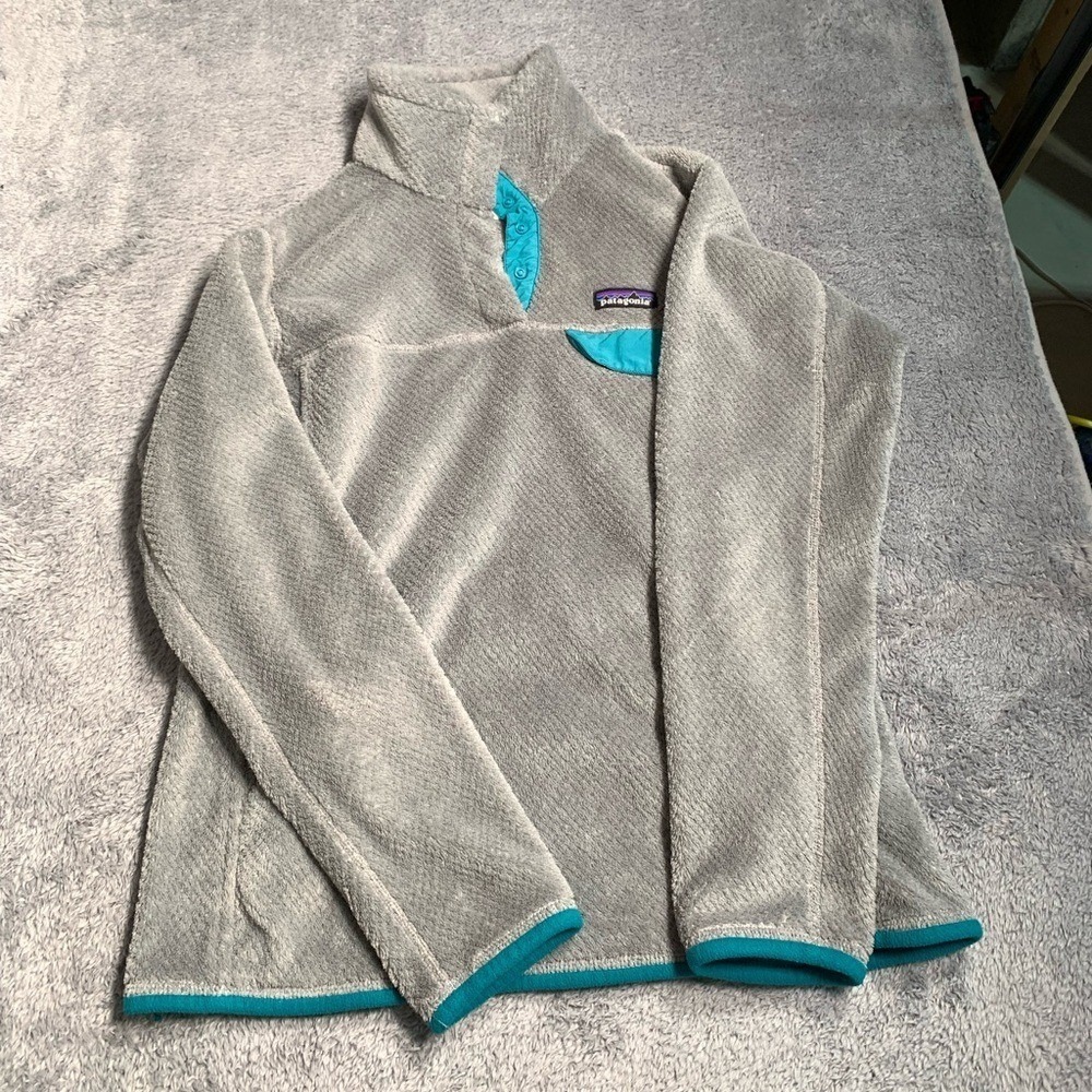 Patagonia synchilla snap-t Gray and Teal Fleece Pullover medium